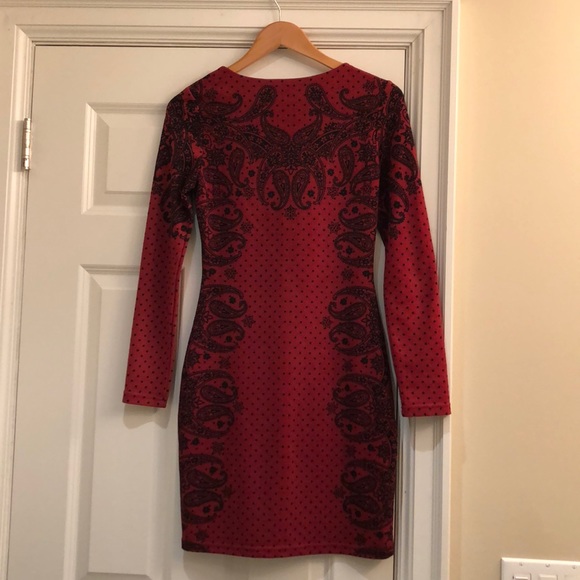 Red and black patterned sweater dress - Picture 3 of 3